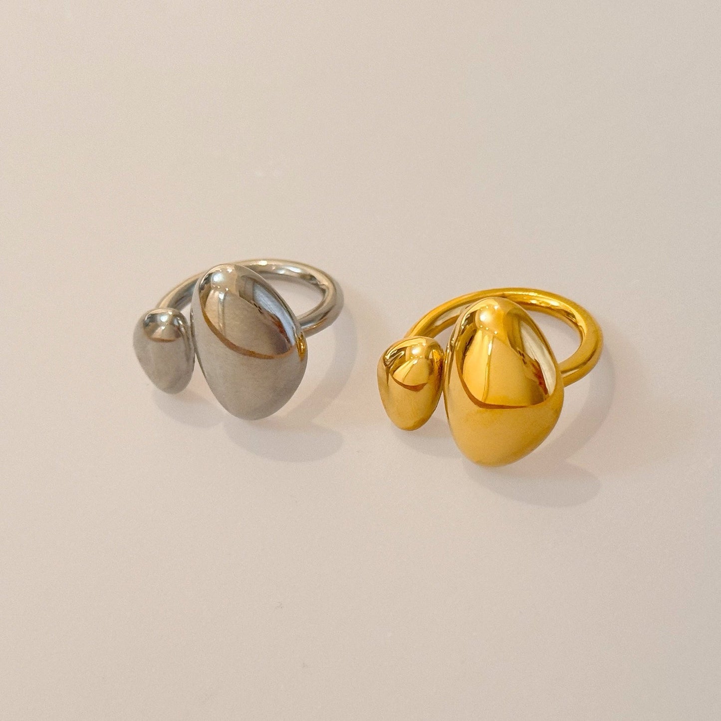 18Kゴールド&シルバー プレート オープンサイズチタンリング - LOMEO