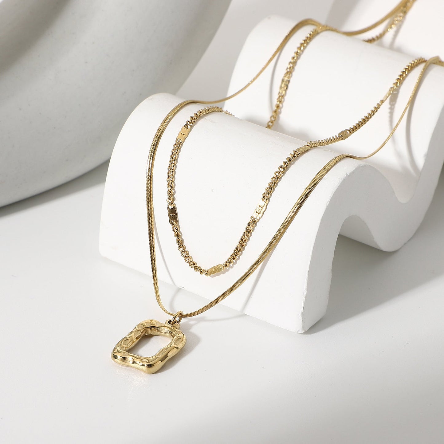 Double Hammered Hollow Square Pendant Necklace - LOMEO