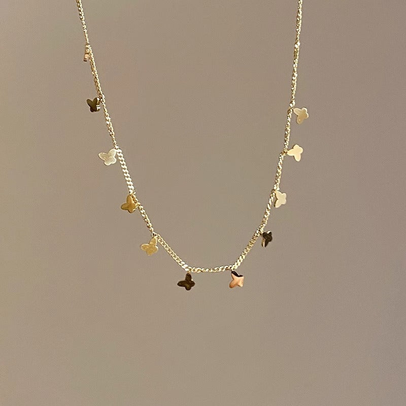 プチプラアクセサリー小さな蝶が舞うバタフライネックレス