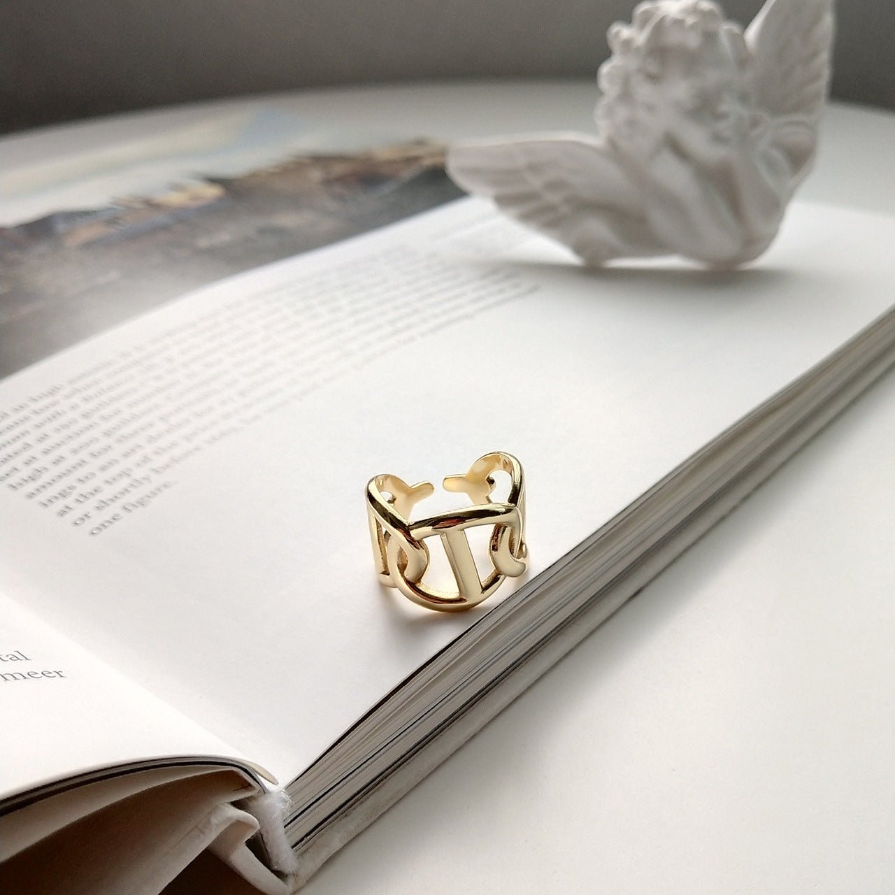 Gold Linked Ring - LOMEO