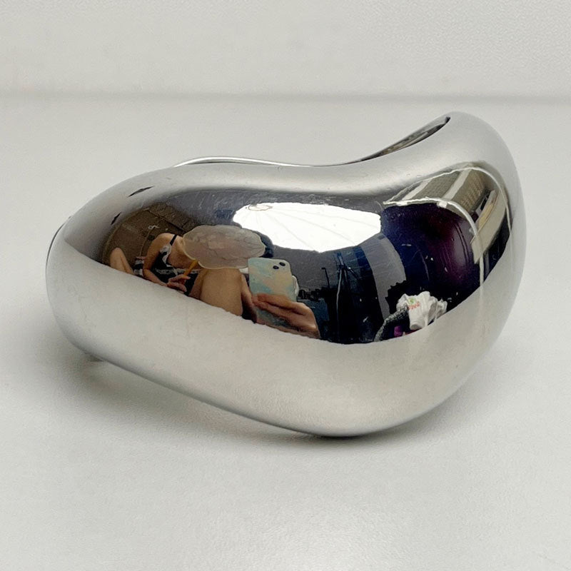 レトロメタル ウェーブ オープンブレスレット - LOMEO