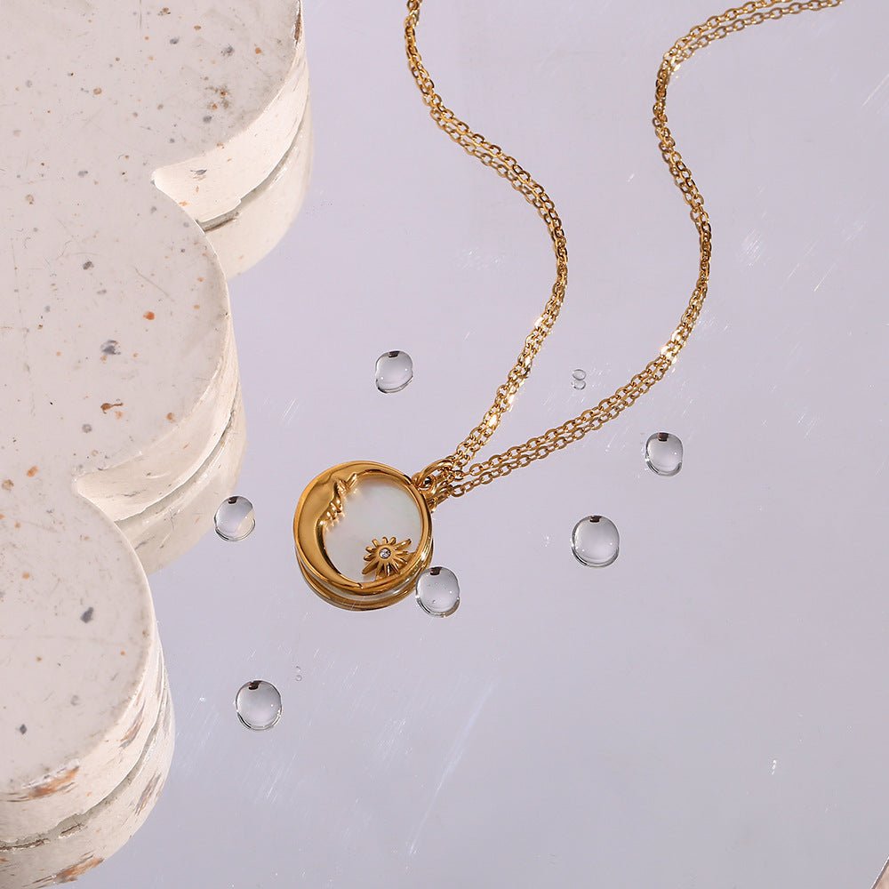 Versatile Shell Moon Necklace - LOMEO