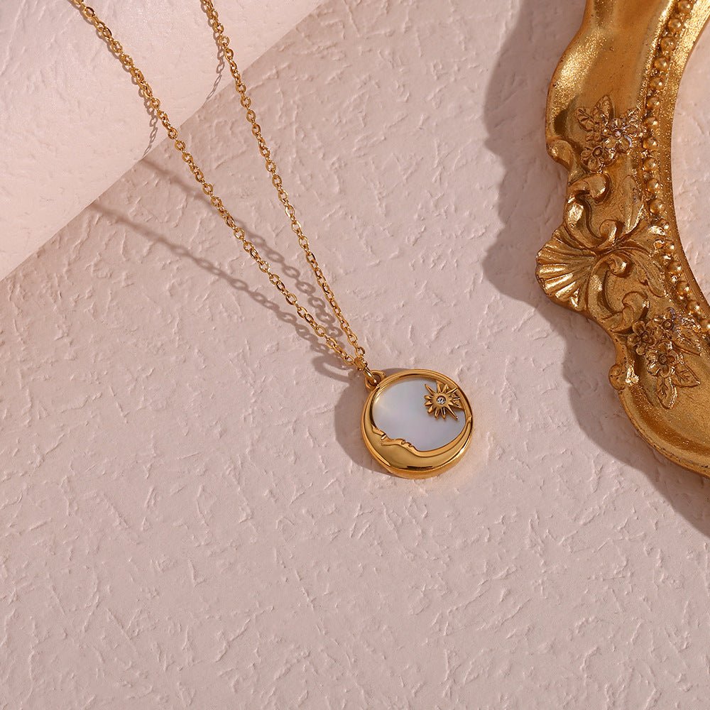 Versatile Shell Moon Necklace - LOMEO